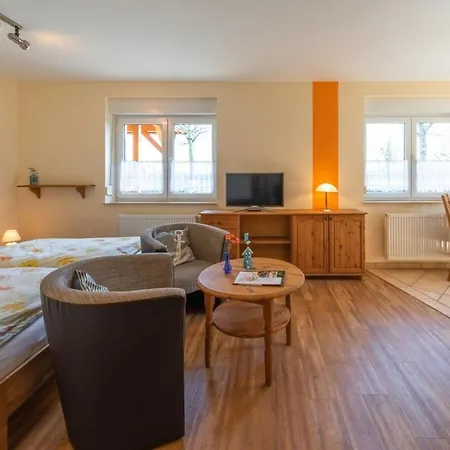 1-room In Ruegeband Dom wakacyjny