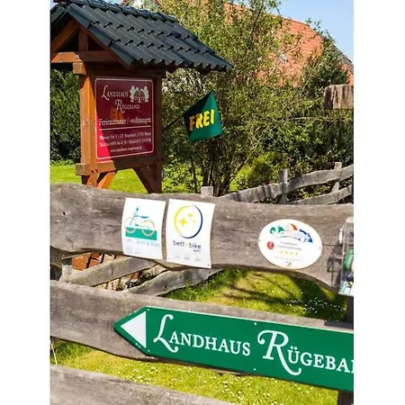 Dom wakacyjny 1-room In Ruegeband