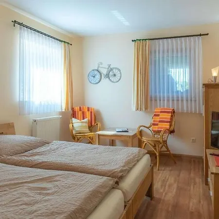 Dom wakacyjny 1-room In Ruegeband